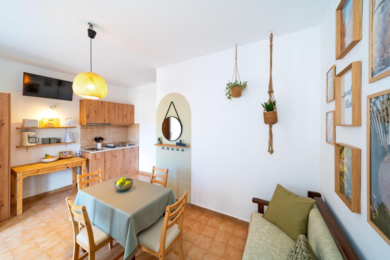 Tselios Apartments & Studios Kiotari Bagian luar foto