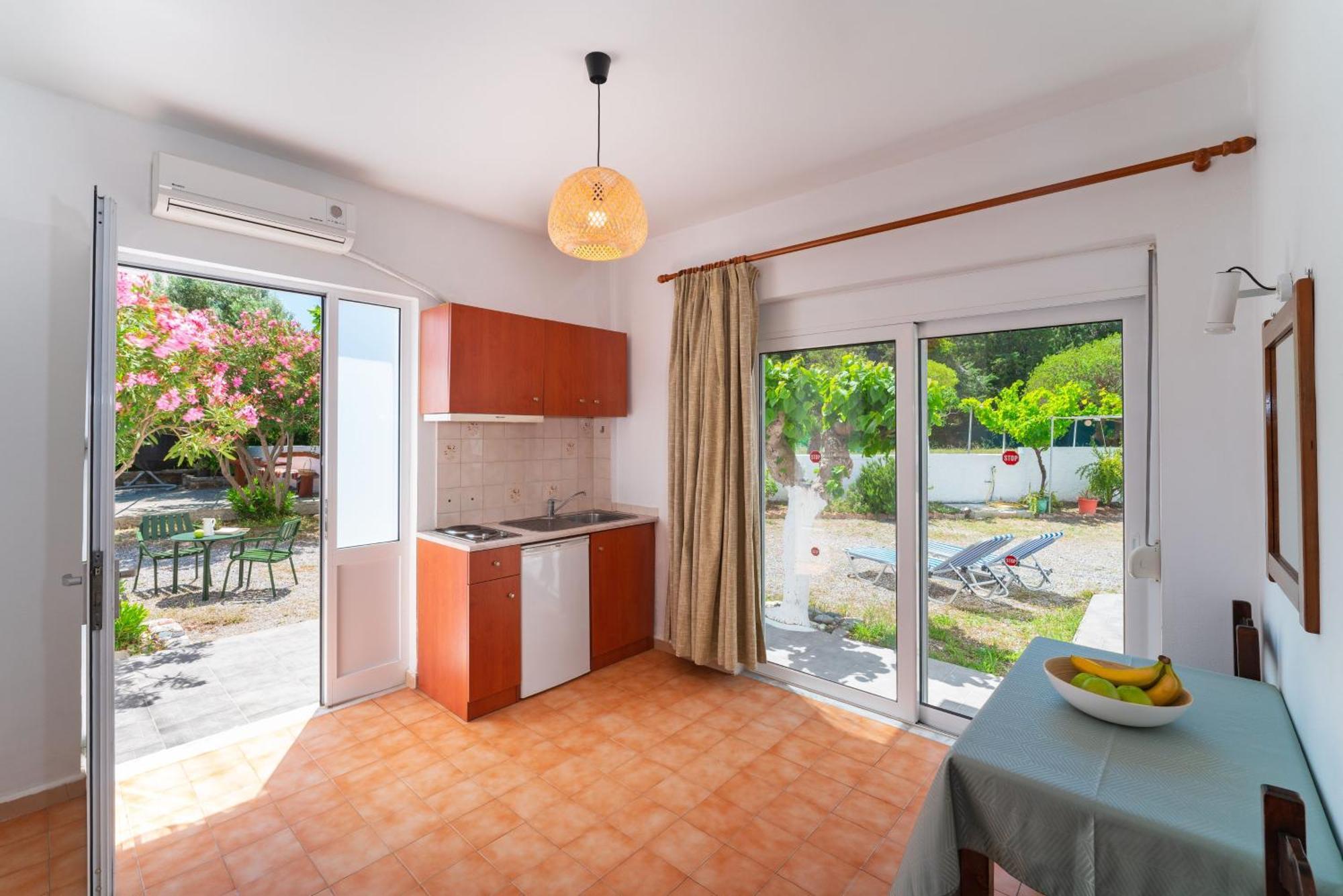 Tselios Apartments & Studios Kiotari Ruang foto